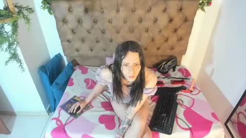 Snapshot of lux_royse chatting on 07/12/26, 05:53 lux_royse online show from 07/12/26, 05:53