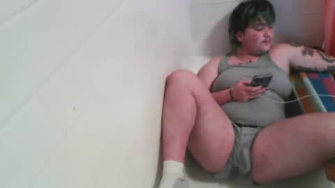 Lux online show from 10/22/25, 03:51