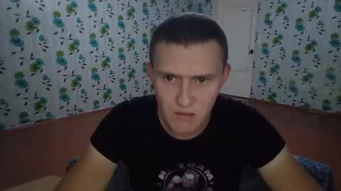 Snapshot of luxeboy_ chatting on 09/11/25, 06:08 Mike online show from 09/11/25, 06:08