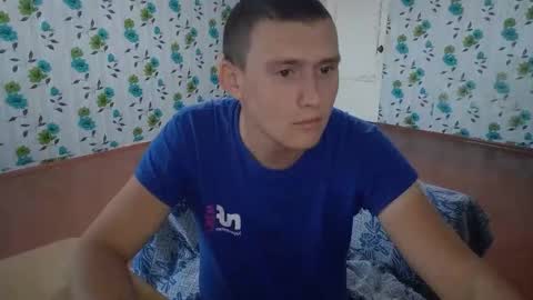 Snapshot of luxeboy_ chatting on 09/16/25, 07:20 Mike online show from 09/16/25, 07:20