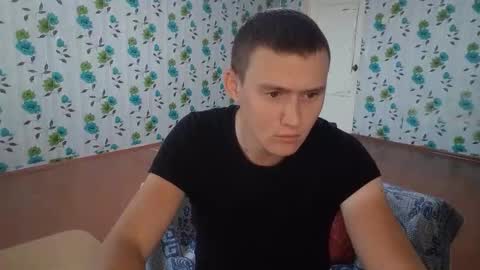 Snapshot of luxeboy_ chatting on 09/20/25, 06:58 Mike online show from 09/20/25, 06:58