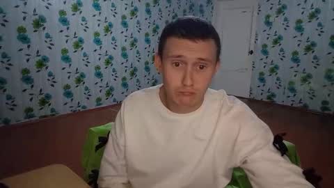 Snapshot of luxeboy_ chatting on 09/24/25, 08:56 Mike online show from 09/24/25, 08:56