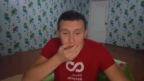 Snapshot of luxeboy_ chatting on 09/29/25, 06:57 Mike online show from 09/29/25, 06:57