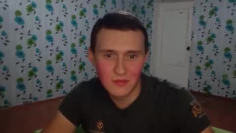 Snapshot of luxeboy_ chatting on 10/10/25, 07:13 Mike online show from 10/10/25, 07:13
