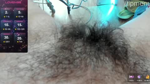 Snapshot of luxegirl67 chatting on 01/01/25, 01:05 Sophie online show from 01/01/25, 01:05