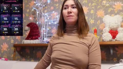 Snapshot of luxegirl67 chatting on 02/23/25, 02:51 Sophie online show from 02/23/25, 02:51