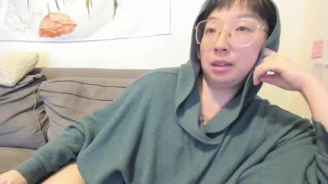 Snapshot of luxgray chatting on 01/19/26, 01:09 LuxGray online show from 01/19/26, 01:09