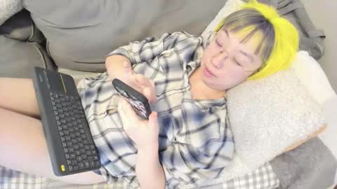 Snapshot of luxgray chatting on 02/22/26, 11:47 LuxGray online show from 02/22/26, 11:47