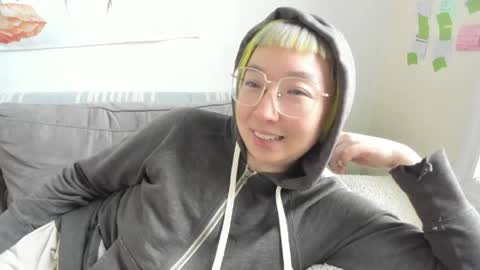 Snapshot of luxgray chatting on 03/21/26, 08:56 LuxGray online show from 03/21/26, 08:56