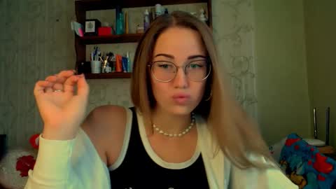 Katie online show from 09/30/25, 09:14