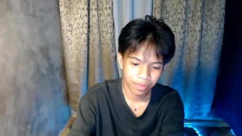 Snapshot of luxirfy_xx chatting on 01/06/26, 05:27 luxirfy online show from 01/06/26, 05:27