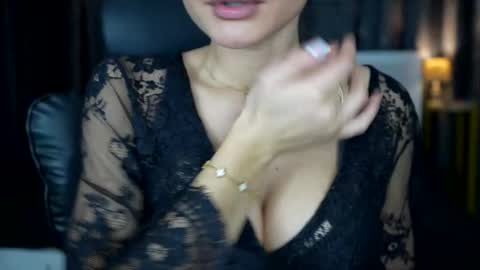 Snapshot of luxqueenstudio chatting on 02/21/26, 08:37 KarolinaAlpha online show from 02/21/26, 08:37