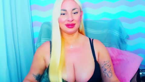 Luxuriaa online show from 06/23/26, 05:55