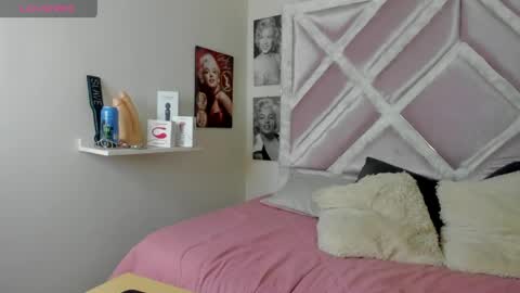 Snapshot of luxx_11 chatting on 02/28/26, 01:12 Lux online show from 02/28/26, 01:12