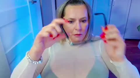 Diana online show from 05/14/26, 06:42