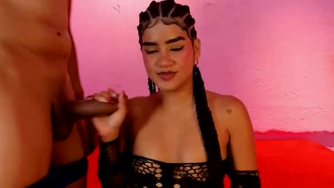 Snapshot of luxy_thomas chatting on 05/13/26, 01:25 luxy_thomas online show from 05/13/26, 01:25