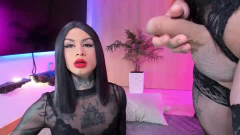 Lucy and Kristhy online show from 01/08/26, 03:25