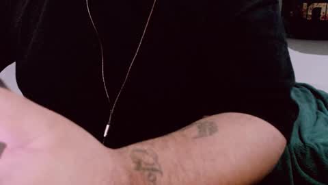 Snapshot of lvcifer_ chatting on 01/10/25, 01:53 ayoo online show from 01/10/25, 01:53