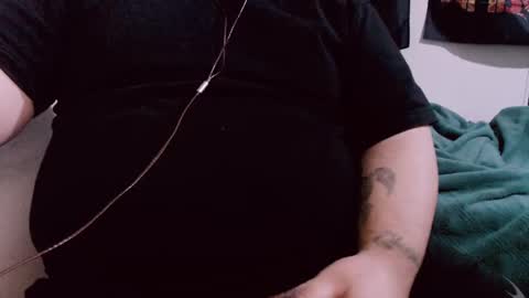 Snapshot of lvcifer_ chatting on 01/25/25, 01:32 ayoo online show from 01/25/25, 01:32