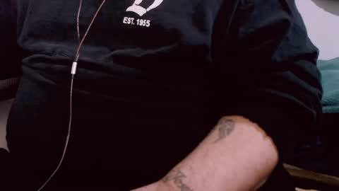 Snapshot of lvcifer_ chatting on 02/26/25, 06:21 ayoo online show from 02/26/25, 06:21