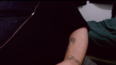 Snapshot of lvcifer_ chatting on 02/27/25, 01:38 ayoo online show from 02/27/25, 01:38