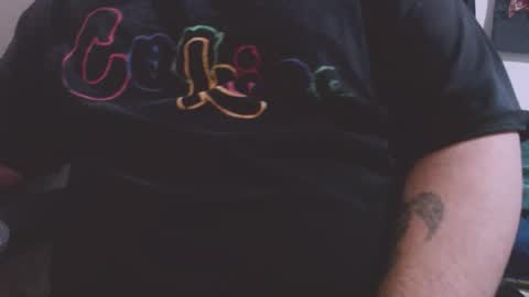 Snapshot of lvcifer_ chatting on 10/13/25, 08:25 ayoo online show from 10/13/25, 08:25