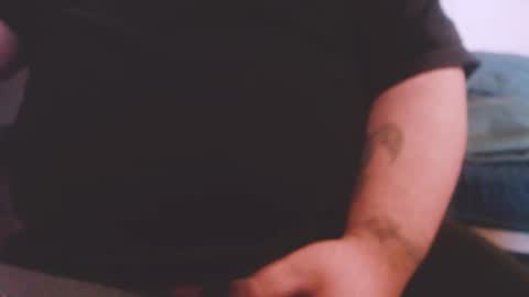 Snapshot of lvcifer_ chatting on 10/31/25, 05:14 ayoo online show from 10/31/25, 05:14