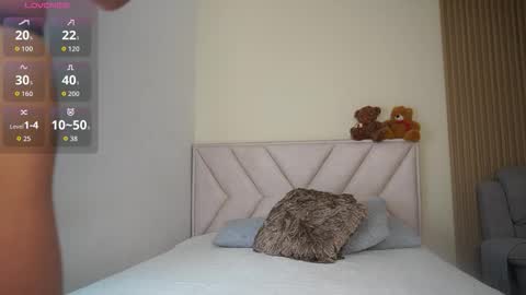 lya_aron_couple online show from 02/22/26, 03:43