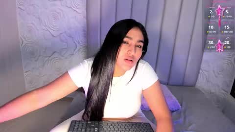 LYA DUBOIS  online show from 03/05/26, 11:23