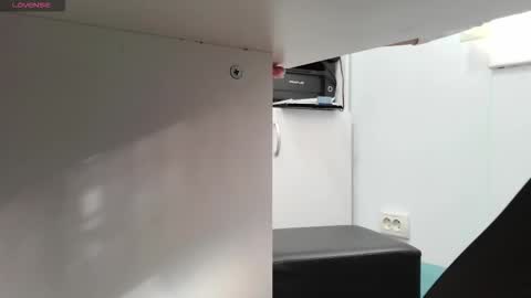 lyalya7773 online show from 12/03/25, 10:13