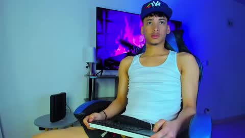 Lyam online show from 03/20/26, 06:51