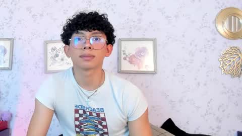 Lyan online show from 03/25/26, 07:42