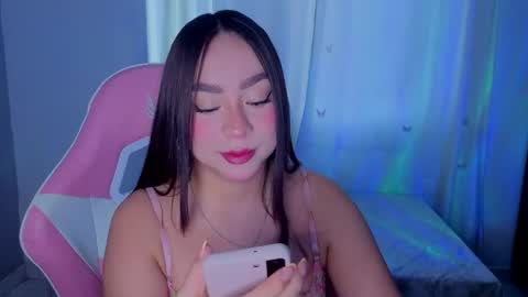 Snapshot of lyavalmont chatting on 06/09/26, 12:17 lyavalmont online show from 06/09/26, 12:17