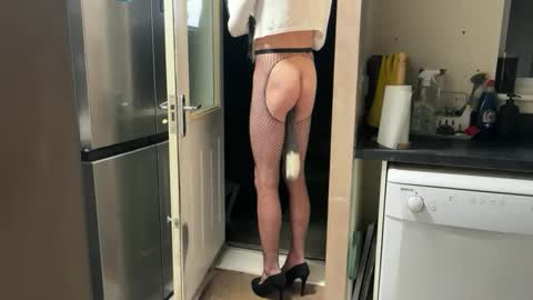 Snapshot of lydiaxdress chatting on 09/26/25, 11:09 Lydia online show from 09/26/25, 11:09