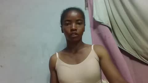 Snapshot of lydie856696 chatting on 04/21/26, 02:51 lydie856696 online show from 04/21/26, 02:51