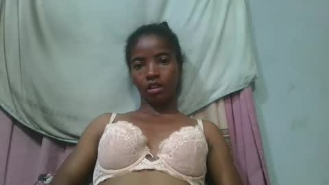 Snapshot of lydie856696 chatting on 05/02/26, 02:55 lydie856696 online show from 05/02/26, 02:55