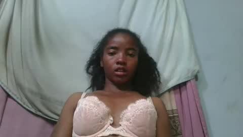 Snapshot of lydie856696 chatting on 05/03/26, 03:01 lydie856696 online show from 05/03/26, 03:01