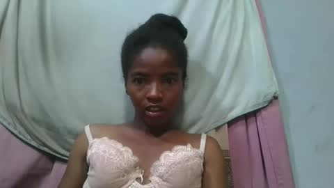 Snapshot of lydie856696 chatting on 05/04/26, 03:30 lydie856696 online show from 05/04/26, 03:30