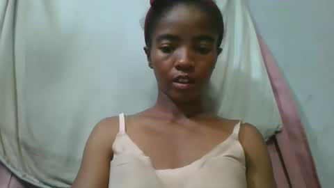 Snapshot of lydie856696 chatting on 05/11/26, 04:04 lydie856696 online show from 05/11/26, 04:04