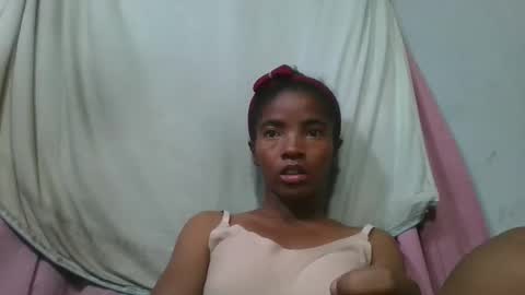 Snapshot of lydie856696 chatting on 05/12/26, 04:15 lydie856696 online show from 05/12/26, 04:15