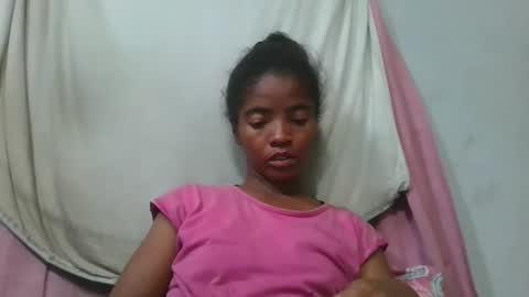 Snapshot of lydie856696 chatting on 05/13/26, 06:49 lydie856696 online show from 05/13/26, 06:49