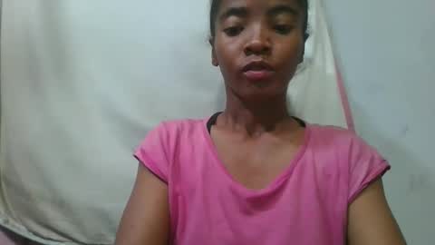 Snapshot of lydie856696 chatting on 05/18/26, 02:18 lydie856696 online show from 05/18/26, 02:18