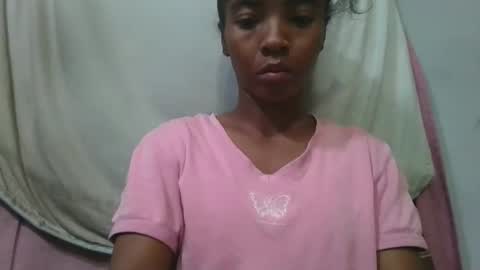 Snapshot of lydie856696 chatting on 05/24/26, 03:00 lydie856696 online show from 05/24/26, 03:00
