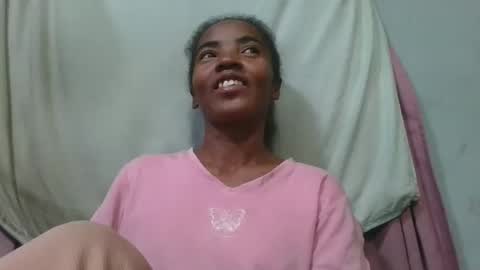 Snapshot of lydie856696 chatting on 05/24/26, 03:06 lydie856696 online show from 05/24/26, 03:06