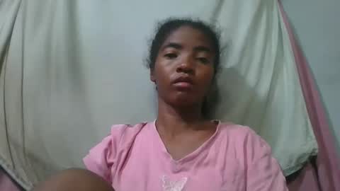 Snapshot of lydie856696 chatting on 06/01/26, 07:04 lydie856696 online show from 06/01/26, 07:04