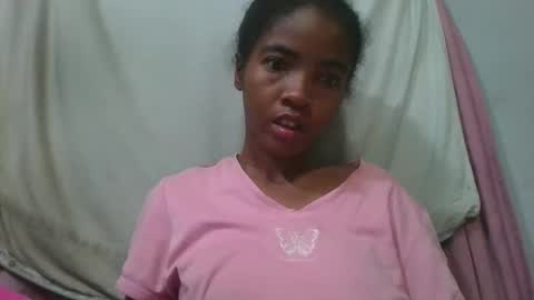 Snapshot of lydie856696 chatting on 06/06/26, 02:27 lydie856696 online show from 06/06/26, 02:27