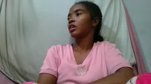 Snapshot of lydie856696 chatting on 06/06/26, 02:44 lydie856696 online show from 06/06/26, 02:44