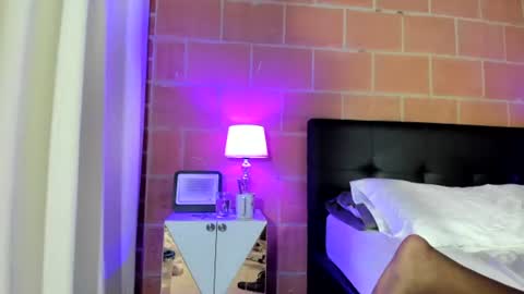lyeah online show from 07/08/26, 02:05