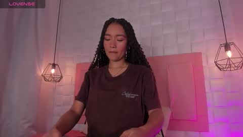 Snapshot of lyhana_lee chatting on 01/27/25, 12:26 Lyhana Lee online show from 01/27/25, 12:26