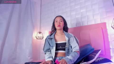 Snapshot of lyhana_lee chatting on 03/04/25, 12:22 Lyhana Lee online show from 03/04/25, 12:22